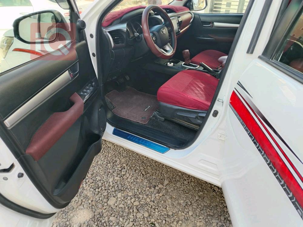 تويوتا هايلوكس